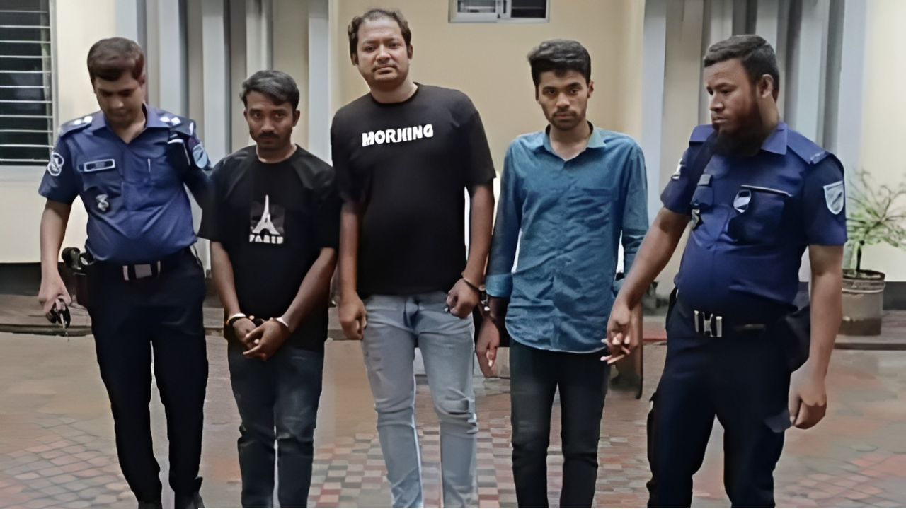 পুলিশের নাম ভাঙিয়ে টাকা আত্মসাৎ, গ্রেপ্তার ৩