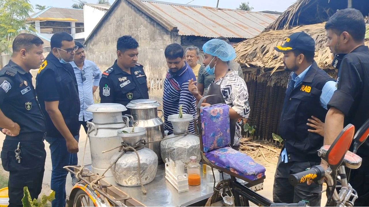 কেশবপুরে ভেজাল দুধ তৈরির দায়ে ২ লাখ টাকা জরিমানা