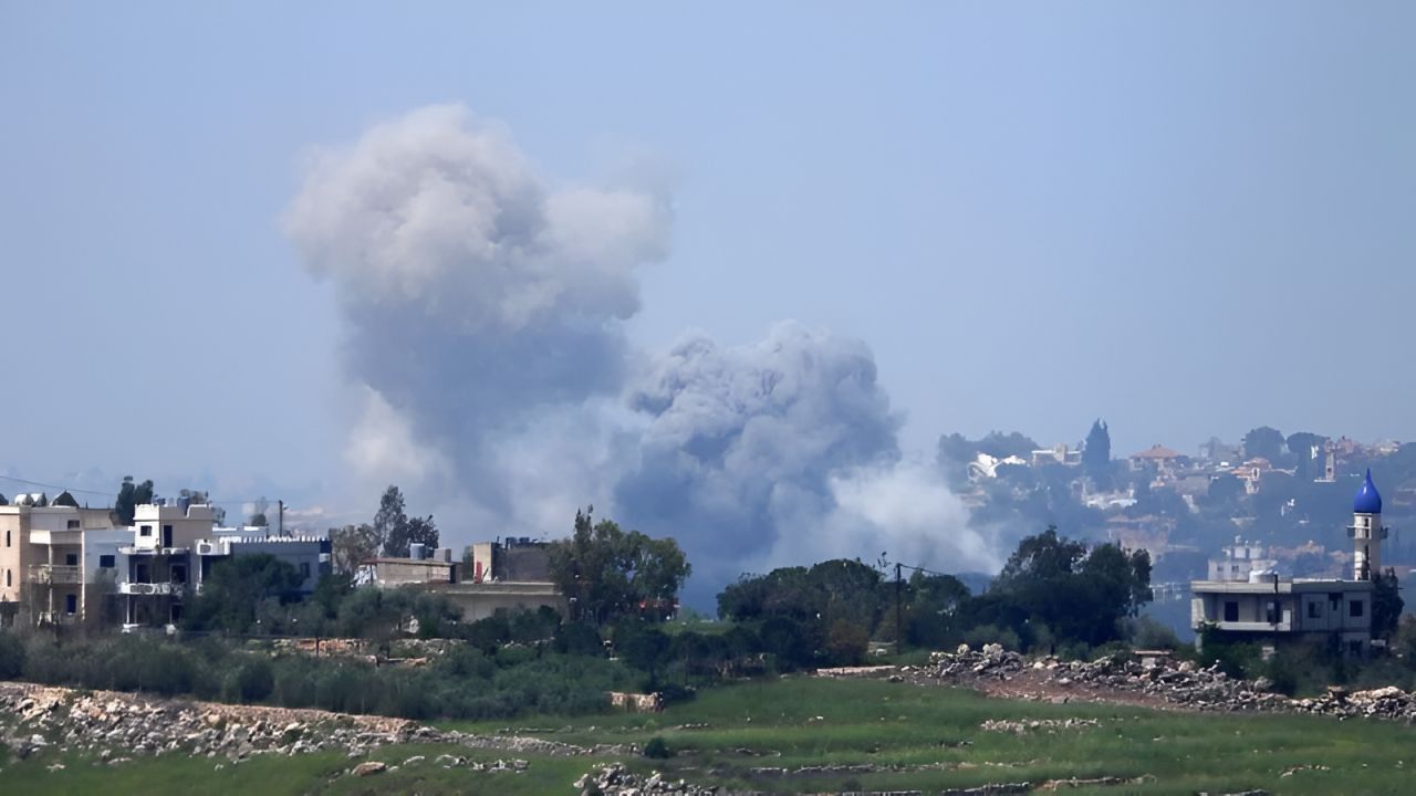 এলাকা ছাড়ার হুমকির পরপরই লেবাননে ইসরায়েলি হামলা 