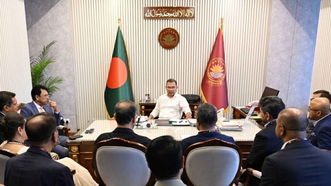 প্রধানমন্ত্রীর সঙ্গে বিজিএমইএ ও বিকেএমইএ নেতাদের বৈঠক