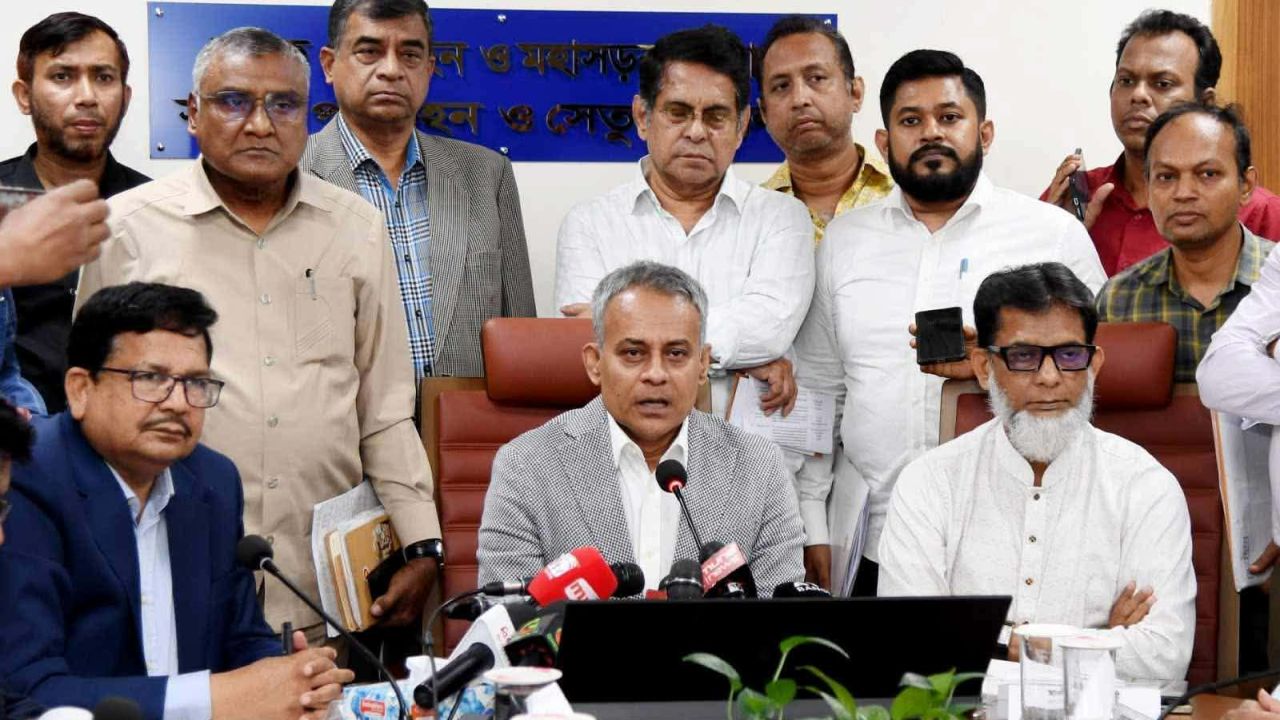 সদরঘাটে নৌকা-স্পিডবোট থেকে সরাসরি লঞ্চে ওঠা বন্ধঃ নৌপরিবহন মন্ত্রী 