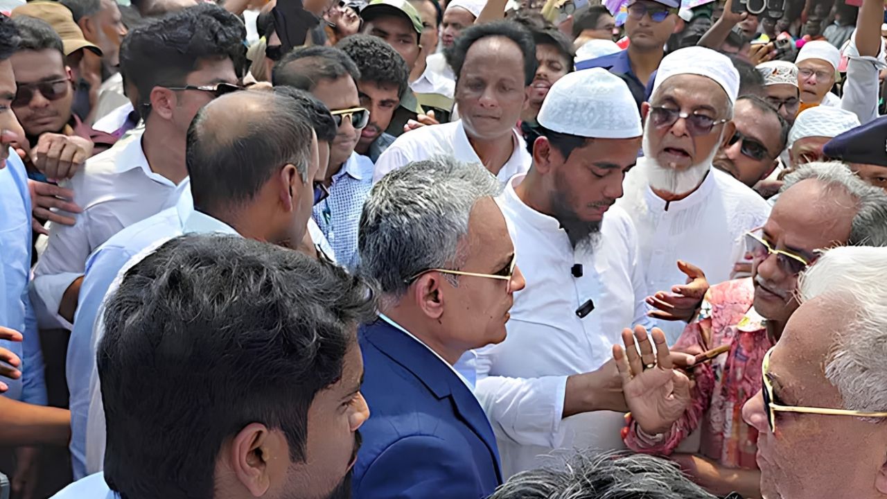 বাউফলে সেতু ঘিরে বিএনপি-জামায়াত উত্তেজনা, মঞ্চে উঠতে পারলেন না সেতুমন্ত্রী