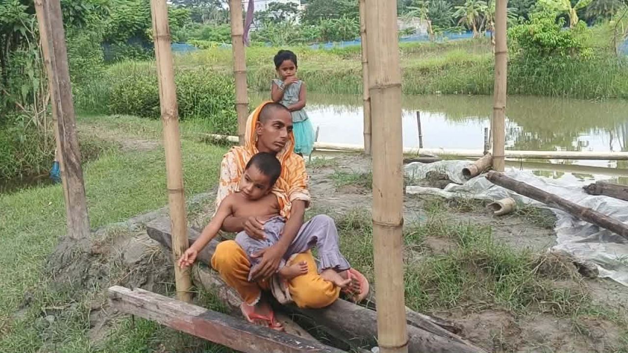সংসার চালাতে মাথার চুল বিক্রি করলেন রামপালের রেহানা