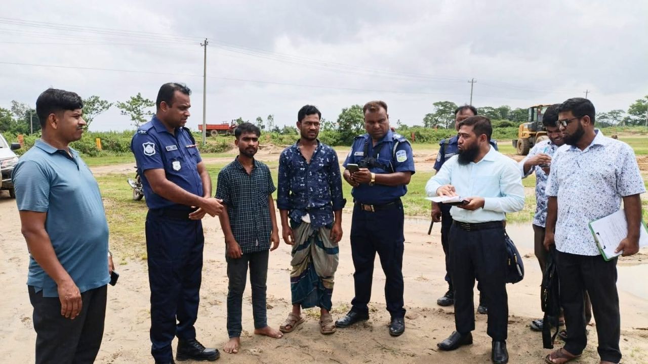 দুর্গাপুরে অবৈধভাবে বালু উত্তোলন ও পরিবহনের দায়ে দুজনকে জরিমানা