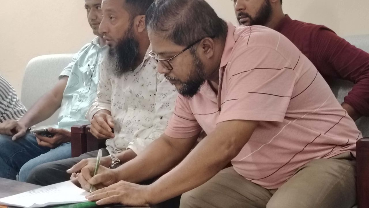 ক্যাশ আউটে অতিরিক্ত টাকা দাবি, প্রতিবাদ জানালে কুবি শিক্ষার্থীকে মারধর 