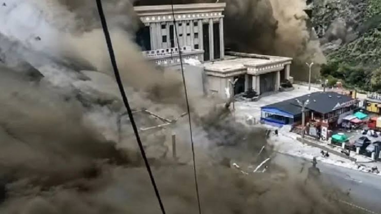 নেপালে বন্যায় নিহতের সংখ্যা ৬০০ ছুঁইছুঁই
