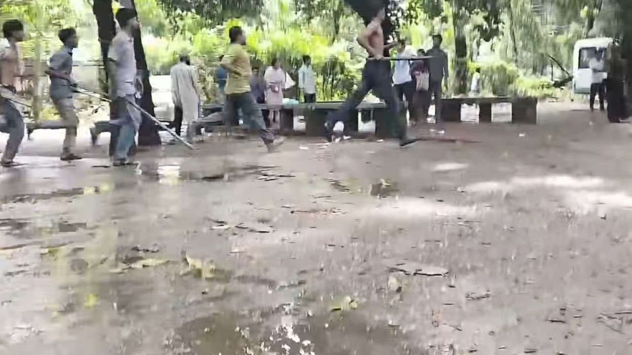 জবি ছাত্রদলের দুই গ্রুপের মধ্যে ফের সংঘর্ষ, ক্যাম্পাসে উত্তেজনা 