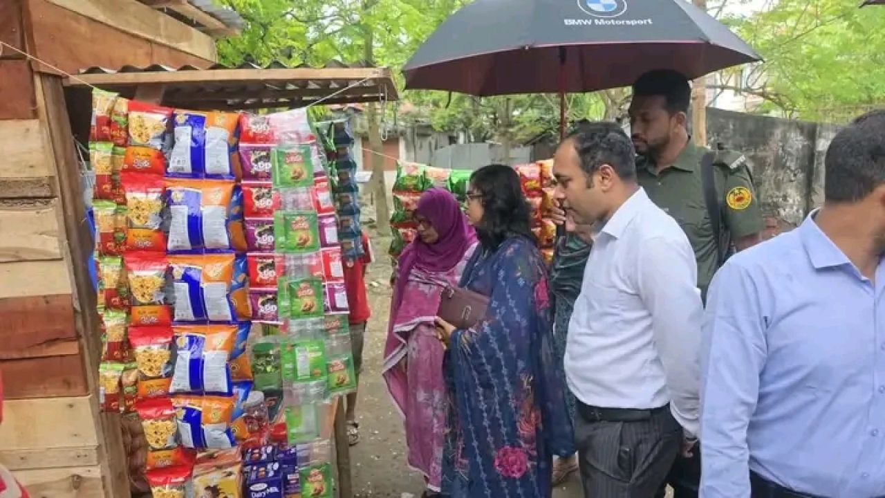ভিক্ষাবৃত্তি ছেড়ে স্বাবলম্বী বুলবুলি খাতুনের পাশে দাঁড়ালেন চুয়াডাঙ্গা সদর উপজেলা প্রশাসন 