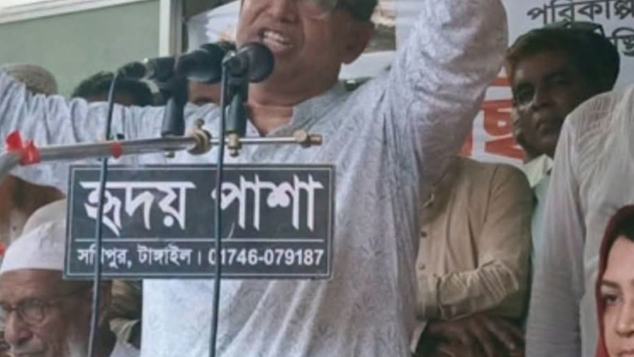 শেখ হাসিনা দেশে ফিরবেন না, দিল্লিতে বসে অস্থিতিশীলতার ষড়যন্ত্র করবেন: আহমেদ আযম খান