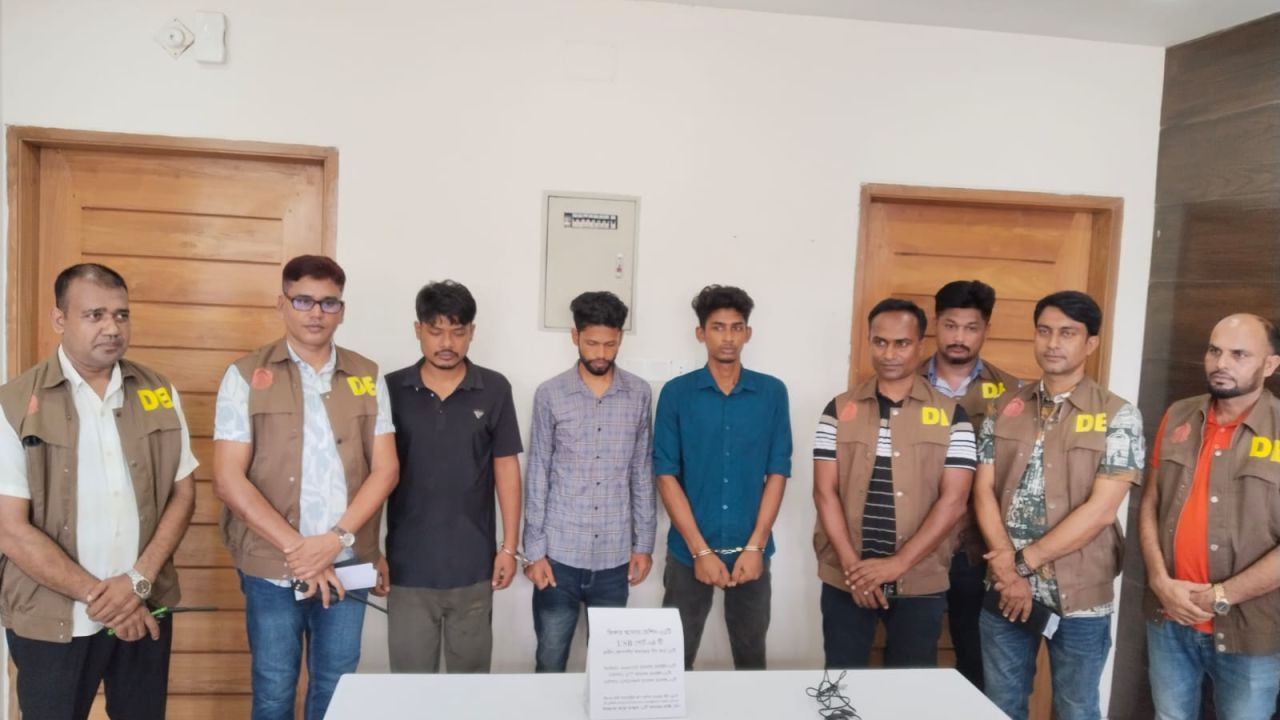 ফিঙ্গারপ্রিন্ট ক্লোন করে সিম নিবন্ধন, আটক ৩