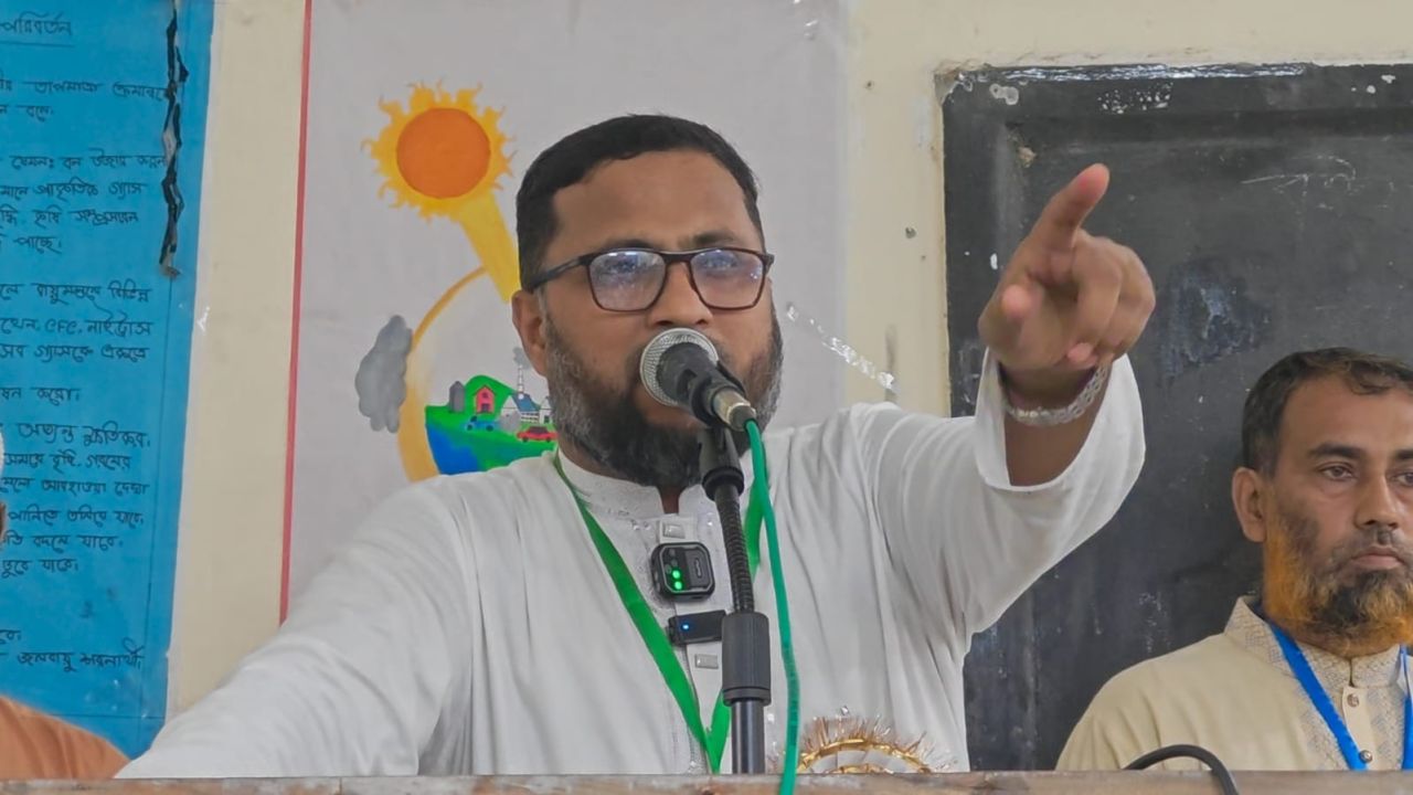 পোশাক শ্রমিকদের নূন্যতম মজুরি পুনর্বিন্যাসের দাবি শ্রমিক কল্যাণ ফেডারেশন সভাপতির