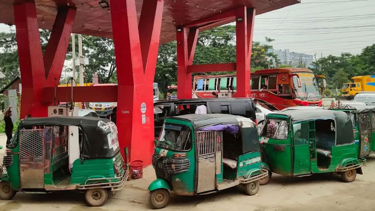 গাজীপুরে পাঁচ সিএনজি স্টেশনের গ্যাস সংযোগ পুনঃস্থাপন