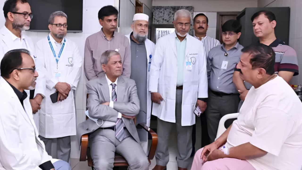 ভূমিমন্ত্রীকে দেখতে হাসপাতালে গেলেন রাষ্ট্রপতি