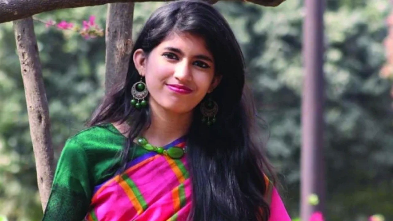 জবির ৩ দফা দাবির প্রতি পূর্ণ সংহতি উমামা ফাতেমার